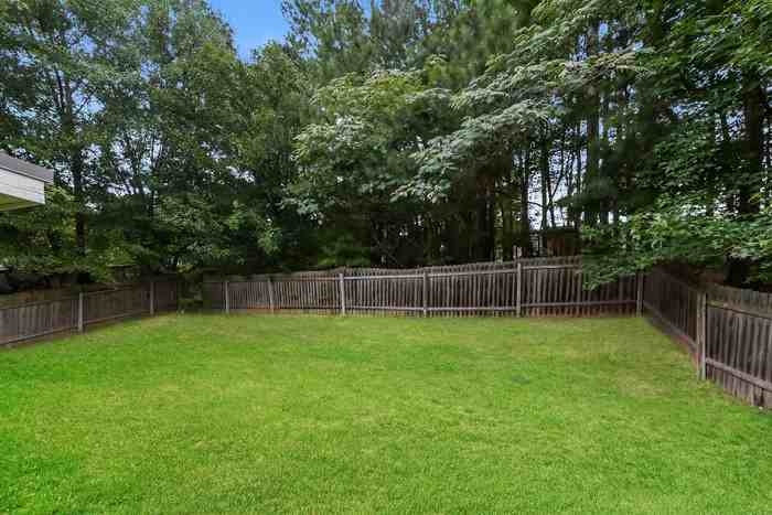 350 Mary Alice Dr - Photo 4 of 17