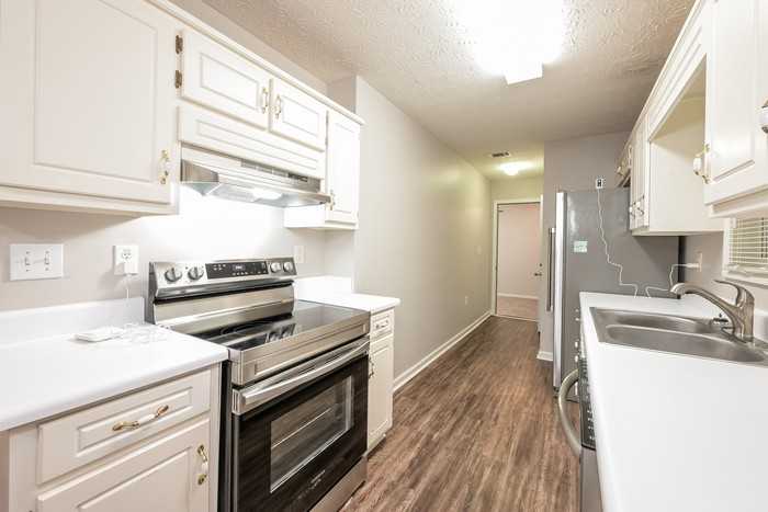 350 Mary Alice Dr - Photo 4 of 17