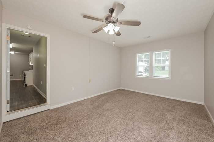 350 Mary Alice Dr - Photo 6 of 17
