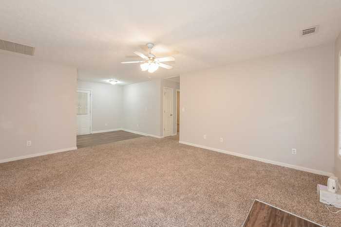 350 Mary Alice Dr - Photo 5 of 17