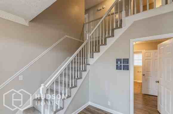 7509 Rolling River Pkwy - Photo 2 of 17