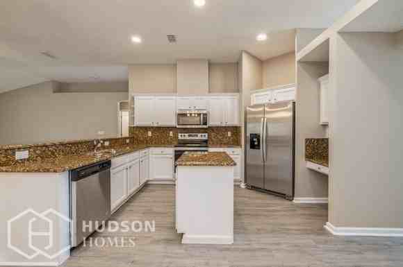 1258 Summit Oaks Dr W - Photo 5 of 15
