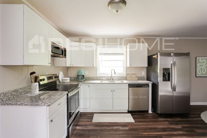 6061 Pine View Ter - Photo 4 of 18