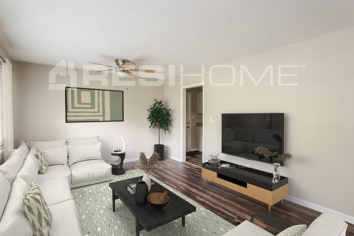 6061 Pine View Ter - Photo 6 of 18