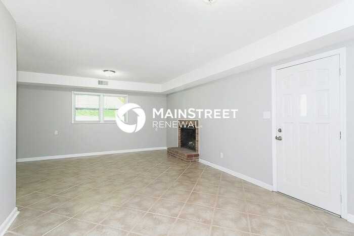 273 Holmes Dr - Photo 7 of 18