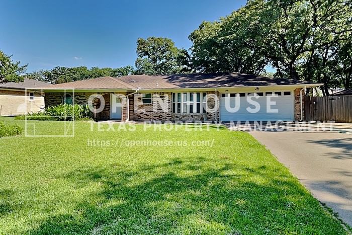 2941 Columbine Dr