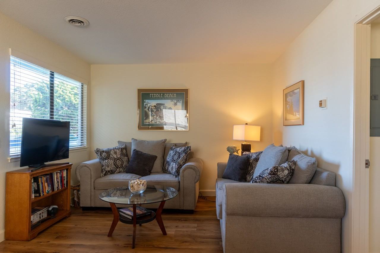 308 1st St - Photo 7 of 50