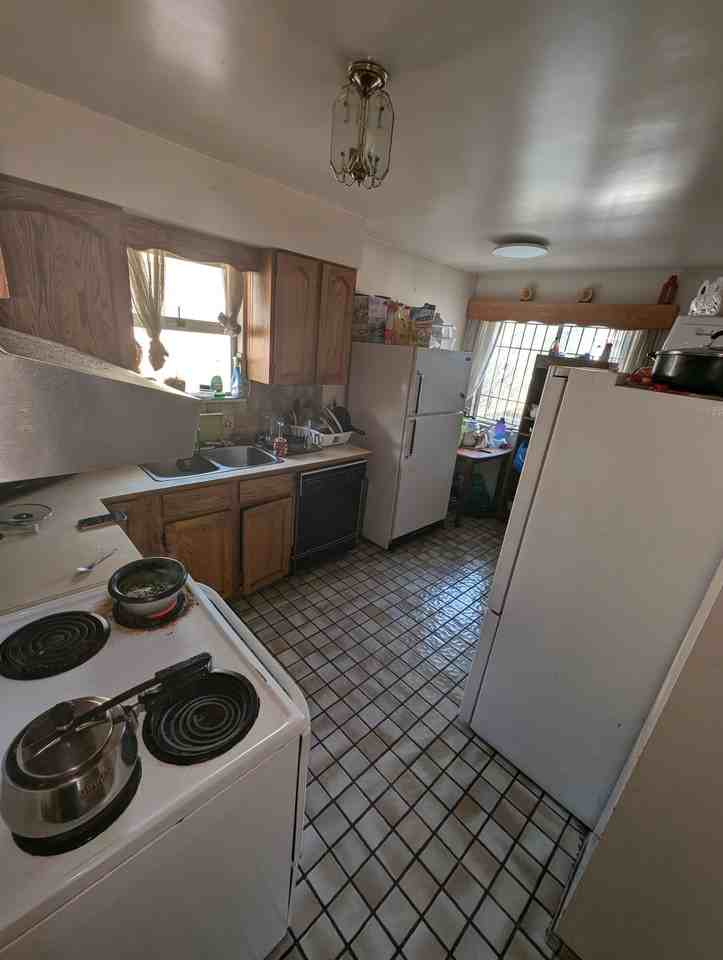 5076 Payne Street - Photo 4 of 6