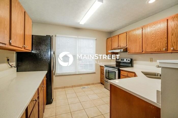 3291 Whitfield Dr - Photo 4 of 17