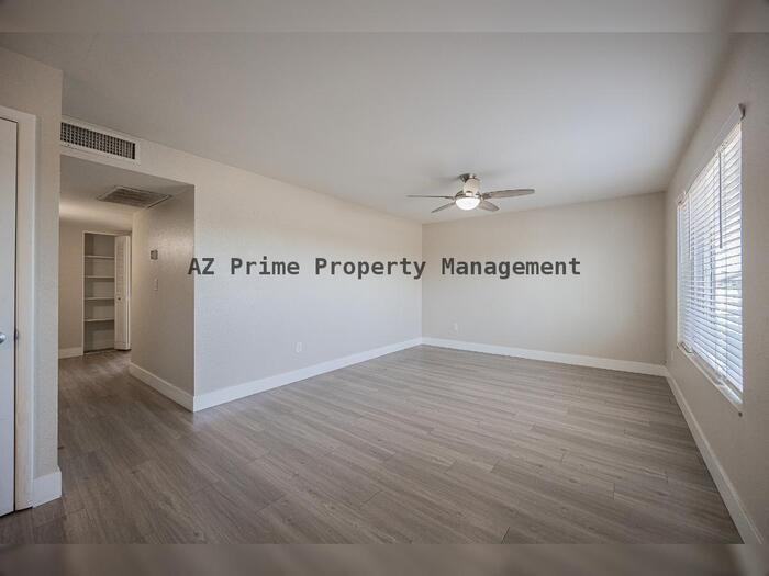 5849 S College Ave - Photo 4 of 28