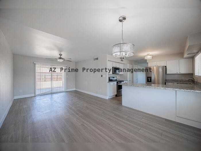 5849 S College Ave - Photo 7 of 28