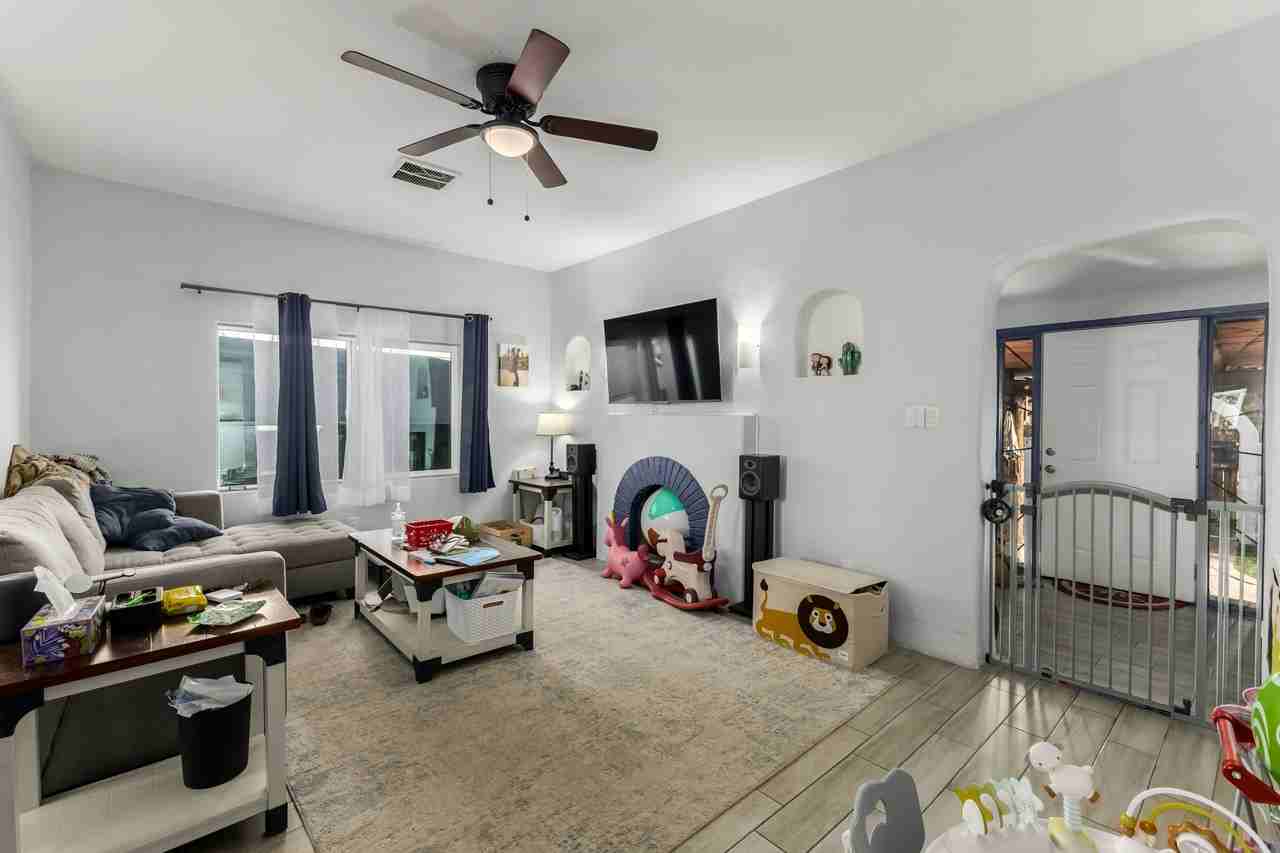 2321 East 6th Street - Photo 5 of 27
