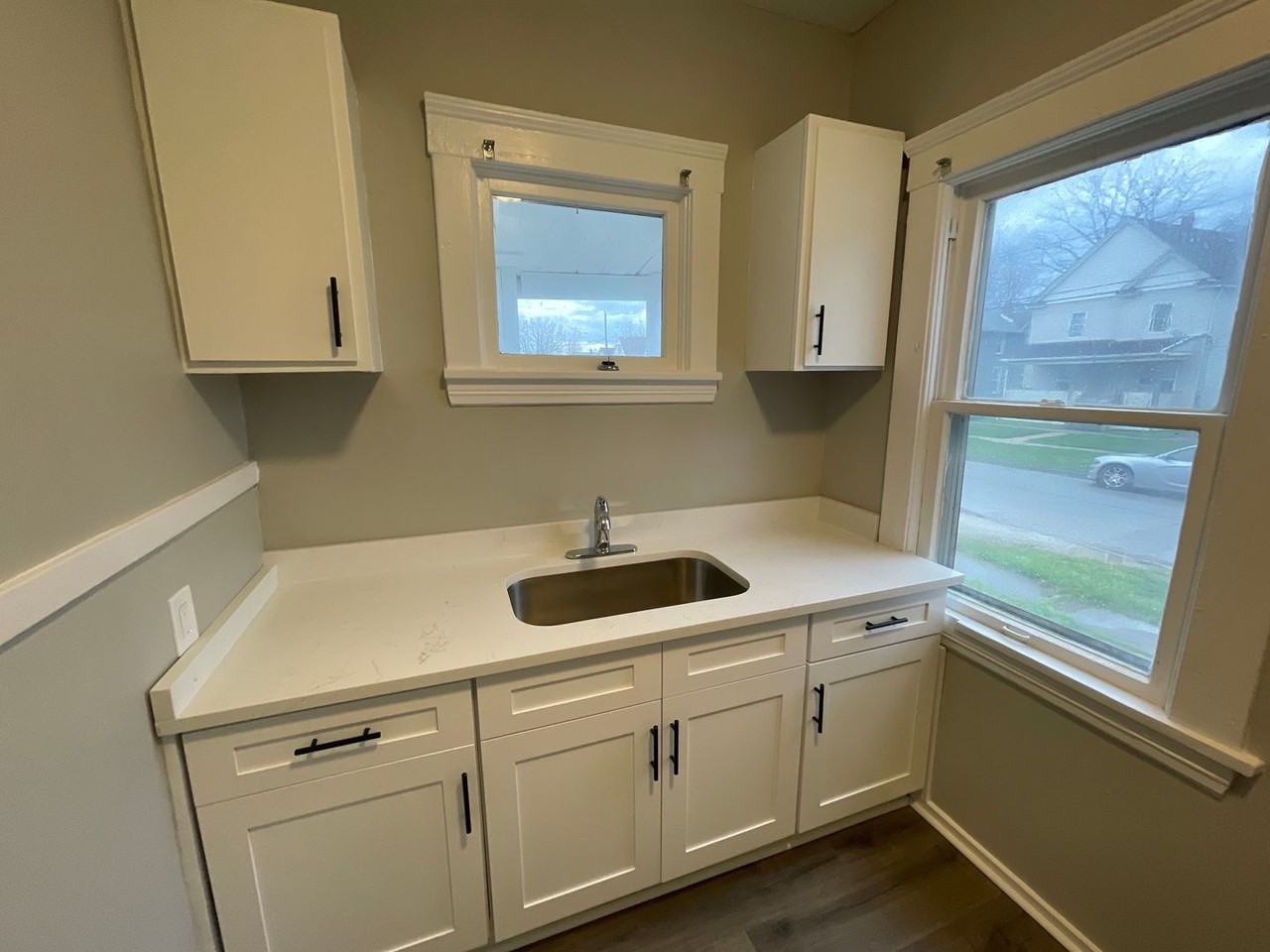 1053 Washington - Photo 4 of 27