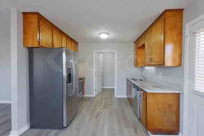 250 Deer Pkwy - Photo 5 of 20