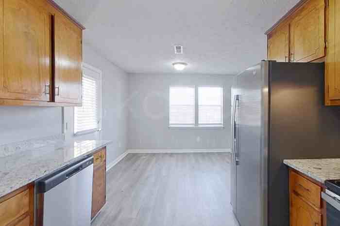 250 Deer Pkwy - Photo 7 of 20