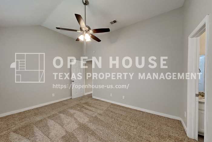222 Mahogany Dr - Photo 7 of 20