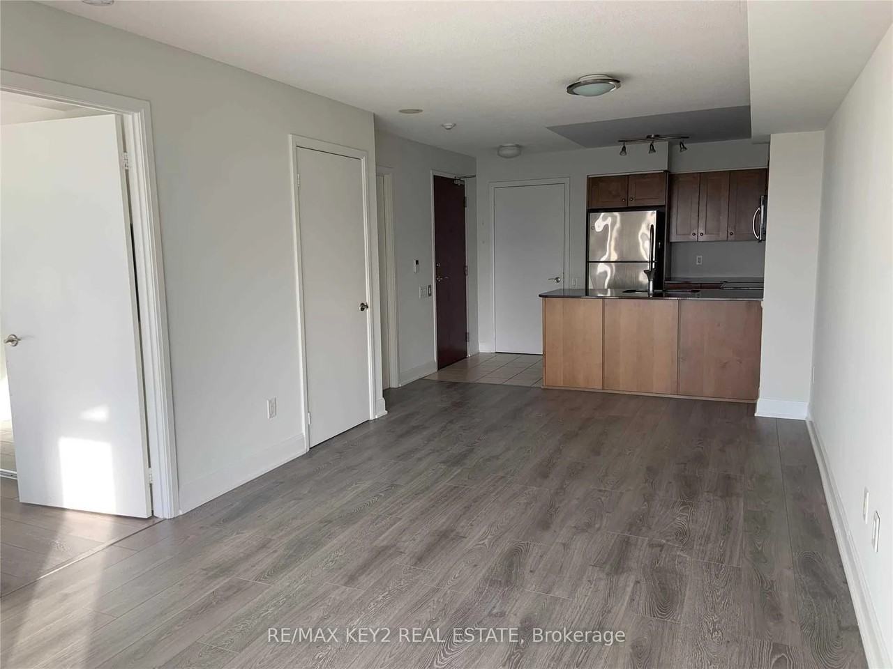 2181 Yonge Street #2307 - Photo 5 of 11