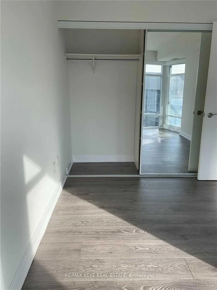 2181 Yonge Street #2307 - Photo 6 of 11