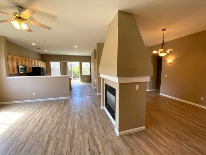 10595 Bliss Ct - Photo 4 of 34