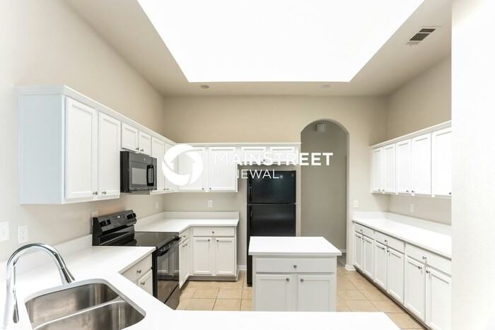 700 Shady Meadow Ln - Photo 6 of 16