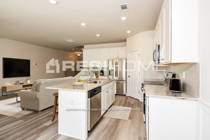 2345 Whitburn Rd - Photo 4 of 19