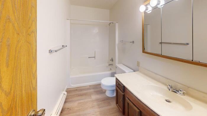 1100 Pleasant St #12 - Photo 3 of 13