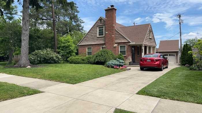 2400 Hillview Ave - Photo 2 of 42
