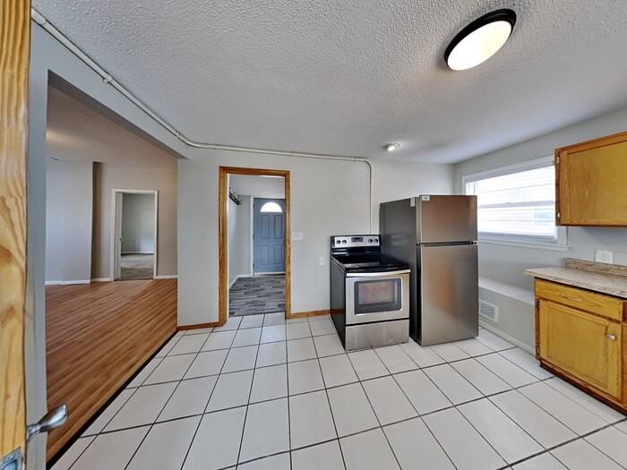 4748 W 125th St - Photo 4 of 21
