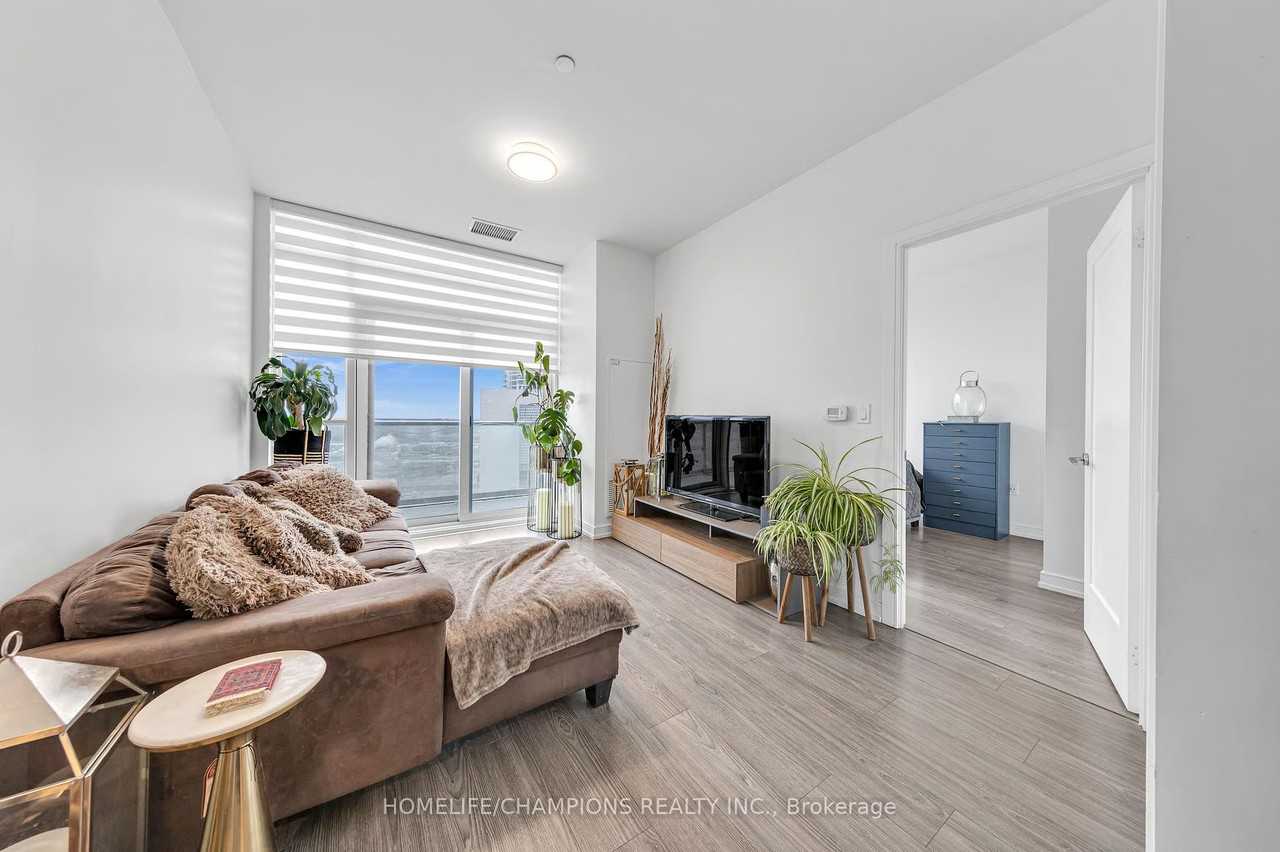 225 Village Green Square #PH08 - Photo 3 of 19