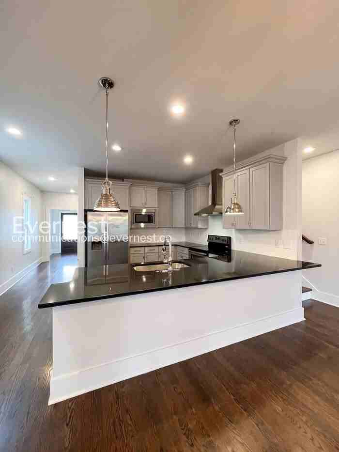 1003B Spain Ave - Photo 3 of 37