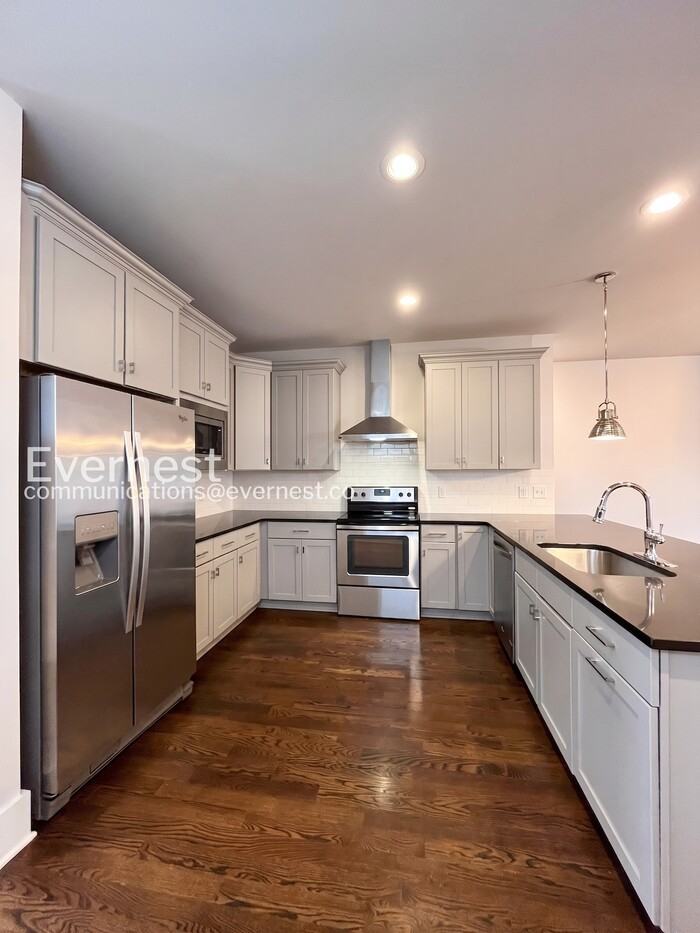 1003B Spain Ave - Photo 5 of 37