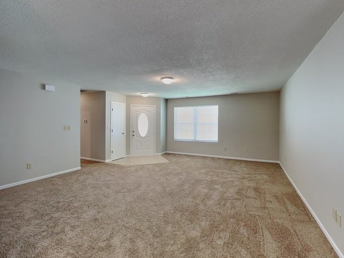 4440 Riverbrook Ln - Photo 7 of 21