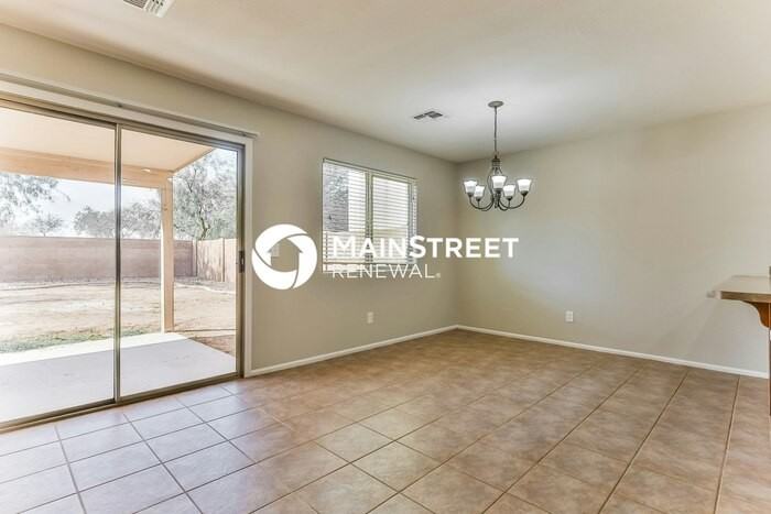 41805 W Sunland Dr - Photo 3 of 15