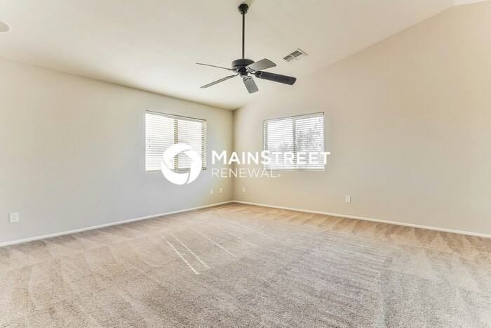 41805 W Sunland Dr - Photo 5 of 15