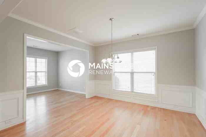 2618 Southhaven Ln - Photo 4 of 16