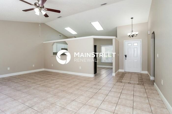 2478 Pine Chase Cir - Photo 4 of 16