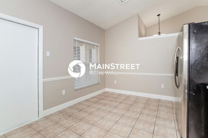 2478 Pine Chase Cir - Photo 5 of 16