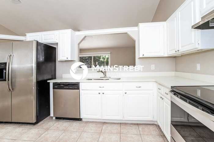 2478 Pine Chase Cir - Photo 7 of 16