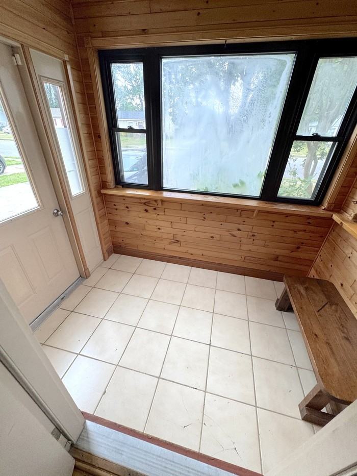5007 Hazelwood Rd - Photo 4 of 40