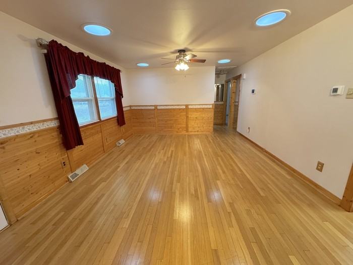 5007 Hazelwood Rd - Photo 6 of 40