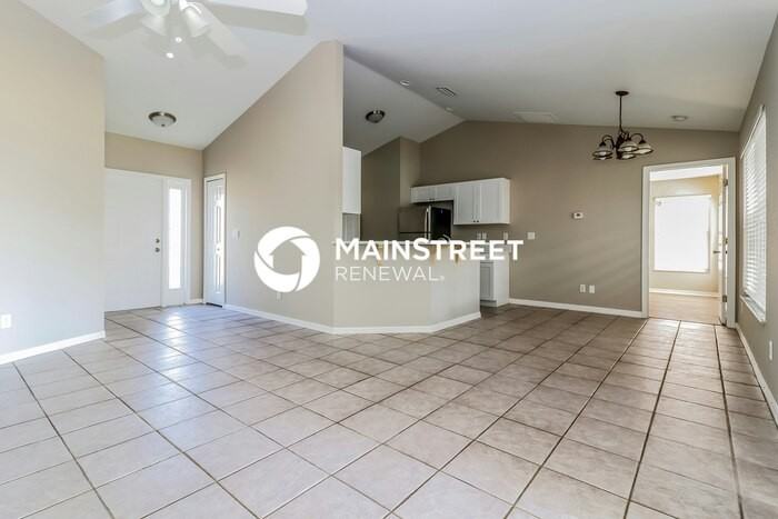 712 Se 11th Ave - Photo 5 of 16
