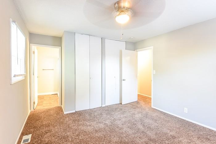907 N Choctaw Ave - Photo 4 of 8