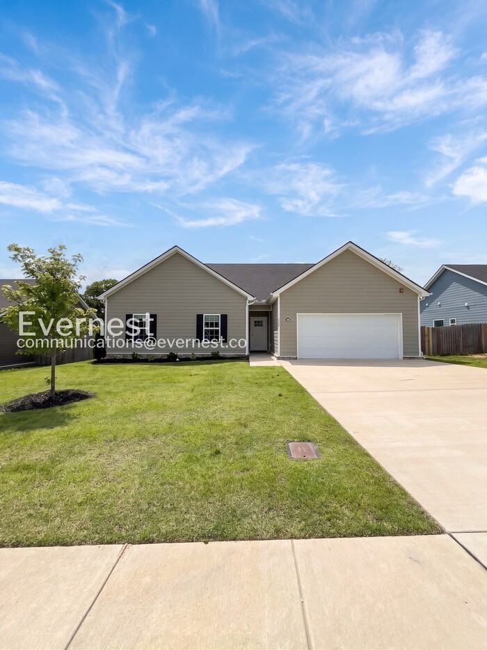 1105 Prospect Ct - Photo 3 of 34