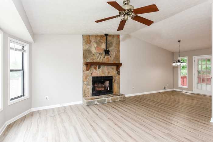 5975 Wellborn Trl - Photo 5 of 19