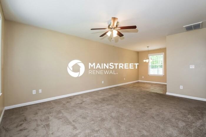 8233 Wynewood Ct - Photo 4 of 15