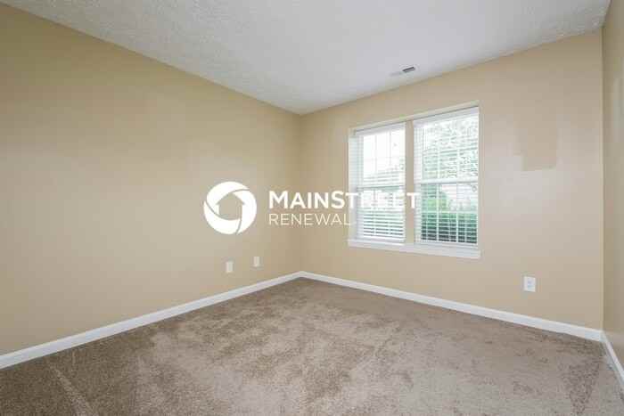 8233 Wynewood Ct - Photo 7 of 15