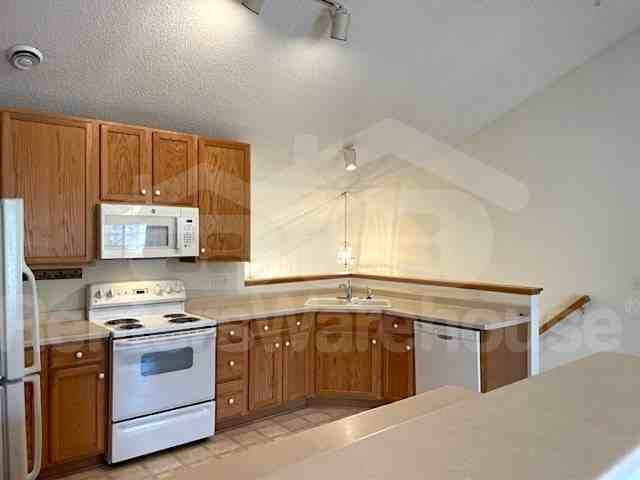 5422 Elm Grove Ave - Photo 5 of 19
