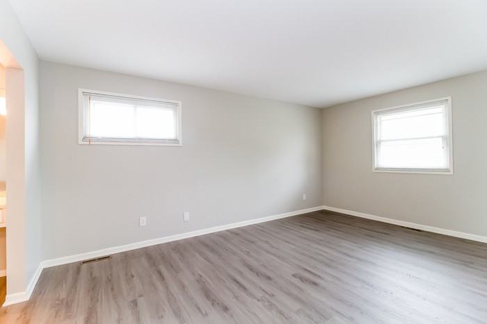 1692 Citadel Pl - Photo 7 of 9