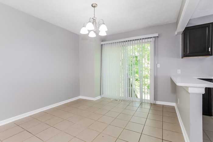 404 Westgate Dr - Photo 7 of 12
