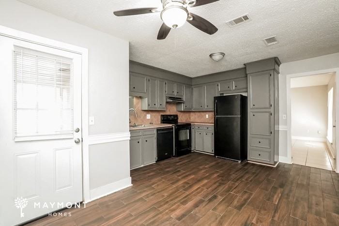 1020 College South Cv - Photo 5 of 11